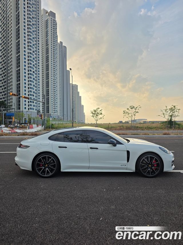 Porsche Panamera 4.0 GTS — пробег 65 600 км — фото 4 из 5