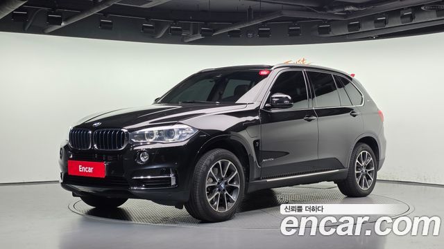 BMW X5 xDrive 40e iPerformance — пробег 142 943 км — фото 1 из 5