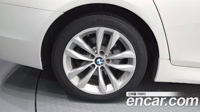 BMW 5-Series 520d xDrive M Aero Dynamic — пробег 214 090 км — фото 5 из 5