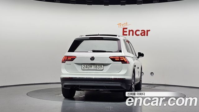 Volkswagen Tiguan 2.0 TDI Prestige — пробег 63 134 км — фото 4 из 5