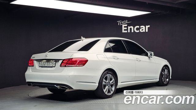 Mercedes-Benz E-Class E220 Bluetec Avantgarde — пробег 133 463 км — фото 2 из 5