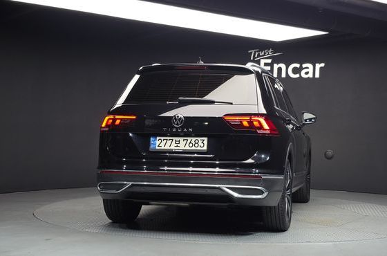 Volkswagen Tiguan 2.0 TDI Premium — пробег 100 264 км — фото 4 из 5