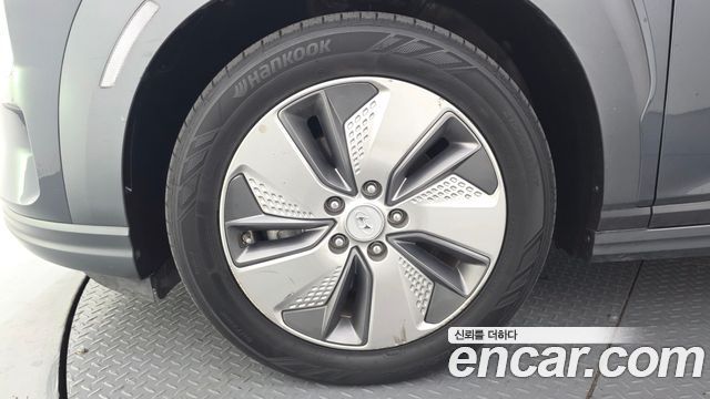 Hyundai Kona Premium — пробег 162 825 км — фото 5 из 5
