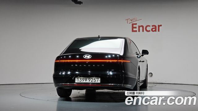 Hyundai Grandeur Calligraphy — пробег 32 225 км — фото 4 из 5