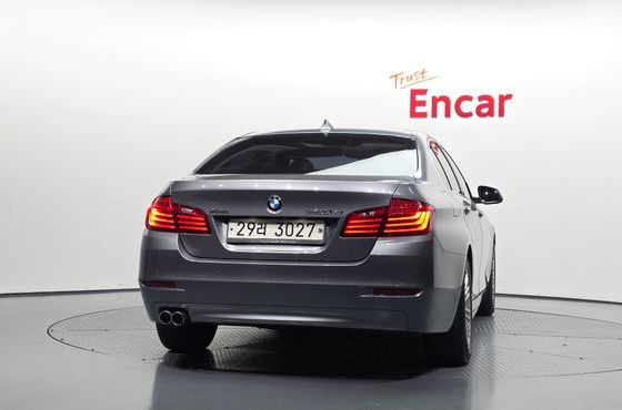 BMW 5-Series 520d xDrive — пробег 221 406 км — фото 4 из 5