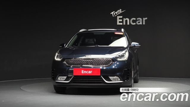 Kia Niro Prestige — пробег 128 666 км — фото 3 из 5
