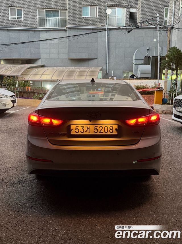 Hyundai AVANTE из Кореи Encar