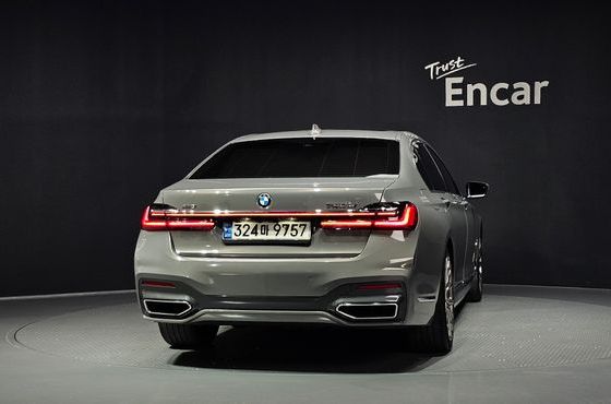 BMW 7-Series 740Li xDrive M Sport Package — пробег 173 867 км — фото 4 из 5