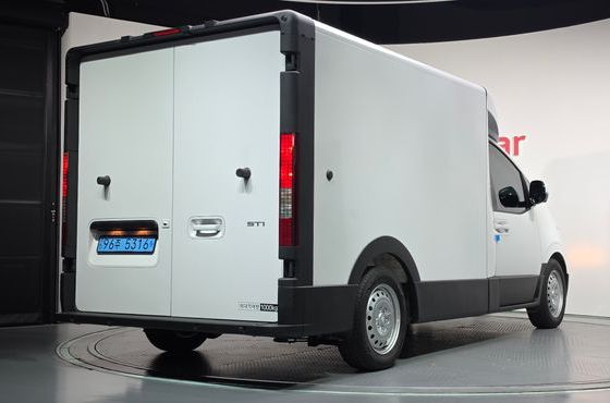 Hyundai ST1 Cargo Freezer Container Premium — пробег 2 401 км — фото 2 из 5