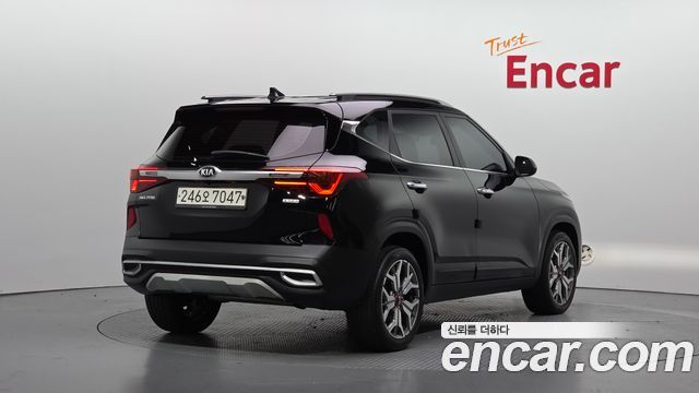 Kia Seltos из Кореи Encar