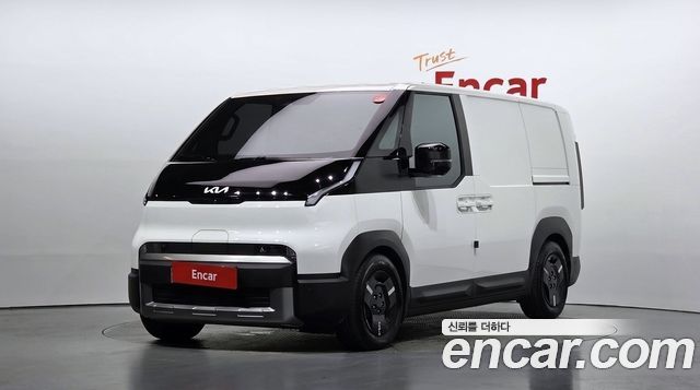 Kia PV5 Cargo Long Long Range Basic — пробег 37 374 км — фото 1 из 5