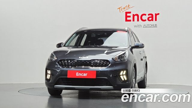 Kia Niro 1.6 HEV Prestige — пробег 66 892 км — фото 3 из 5