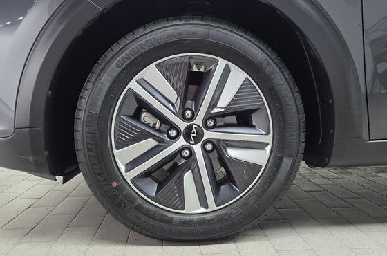 Kia Niro 1.6 HEV Prestige — пробег 66 892 км — фото 5 из 5