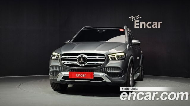 Mercedes-Benz GLE-Class GLE300d 4MATIC — пробег 65 523 км — фото 3 из 5