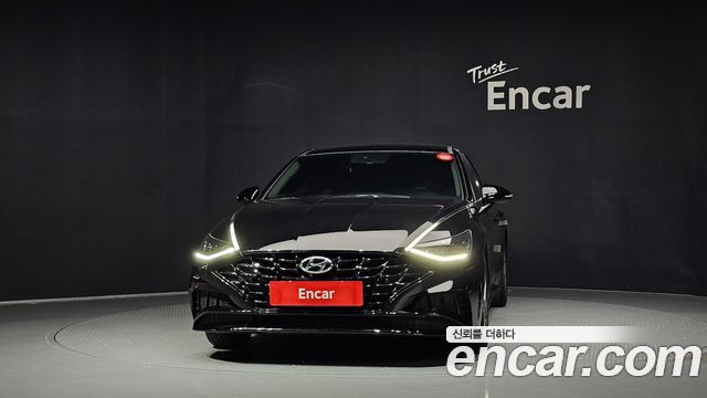 Hyundai Sonata 2.0 Premium Plus — пробег 20 837 км — фото 3 из 5