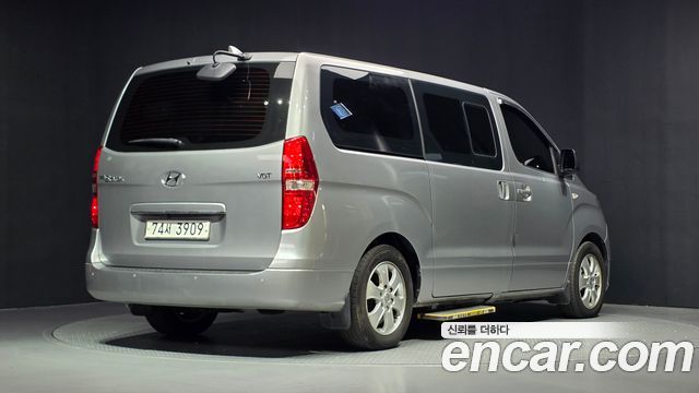 Hyundai Starex Wagon 11-Seater Smart — пробег 145 750 км — фото 2 из 5