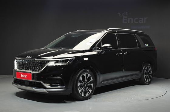Kia Carnival Diesel 7-Seater Signature — пробег 10 928 км — фото 1 из 5