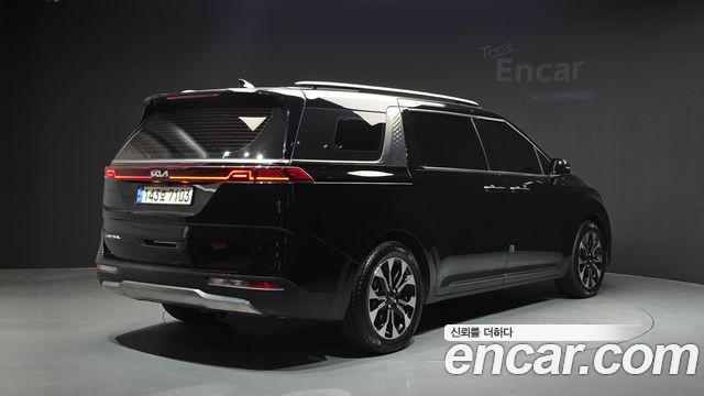 Kia Carnival Diesel 7-Seater Signature — пробег 10 928 км — фото 2 из 5