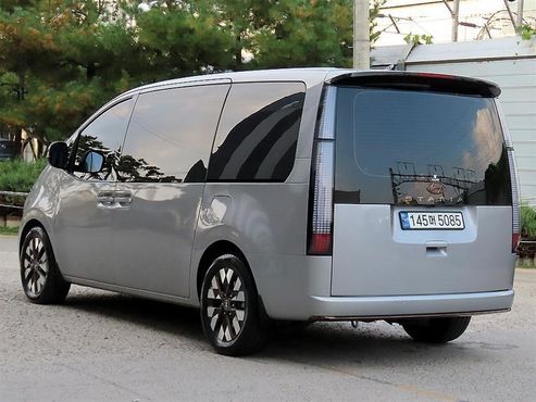 Hyundai Staria Lounge 9-Seater Prestige — пробег 83 611 км — фото 4 из 5