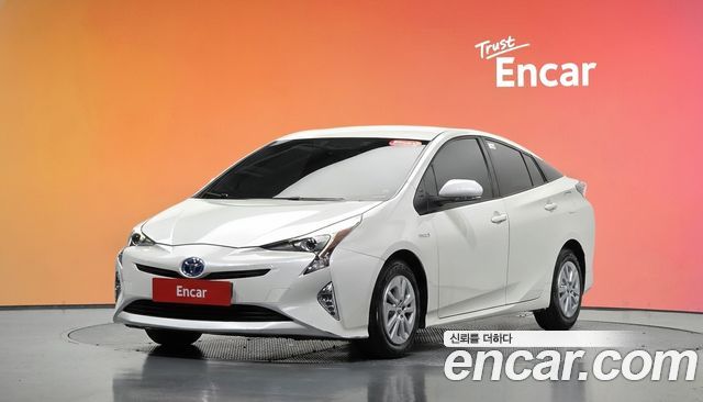 Toyota Prius из Кореи Encar