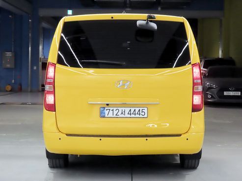 Hyundai Starex Wagon 12-Seater Smart — пробег 100 200 км — фото 4 из 5