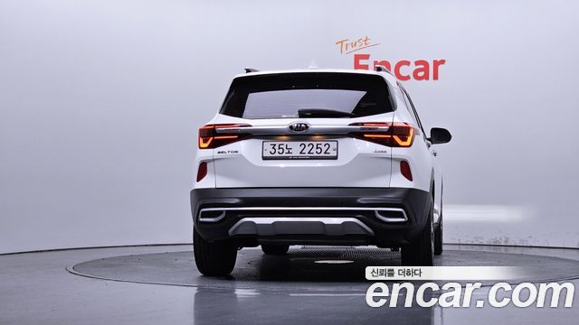 Kia Seltos из Кореи Encar