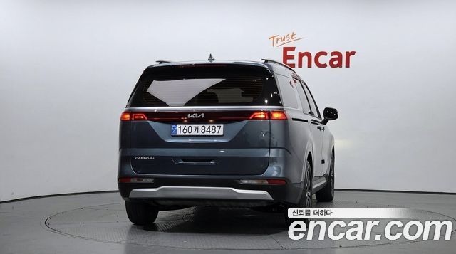 Kia Carnival Diesel 9-Seater Prestige — пробег 85 327 км — фото 4 из 5