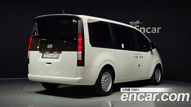 Hyundai Staria Tourer 11-Seater Smart — пробег 12 788 км — фото 2 из 5