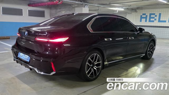 BMW i7 eDrive 50 M Sport — пробег 10 298 км — фото 5 из 5