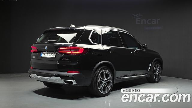 BMW X5 xDrive 40i xLine — пробег 77 670 км — фото 2 из 5