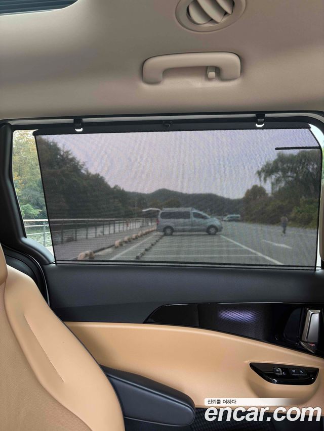 Kia Carnival Diesel 9-Seater Signature — пробег 70 500 км — фото 3 из 5