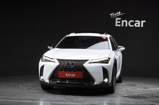 Lexus UX 2.0 F-Sport 2WD — пробег 37 623 км — фото 3 из 5