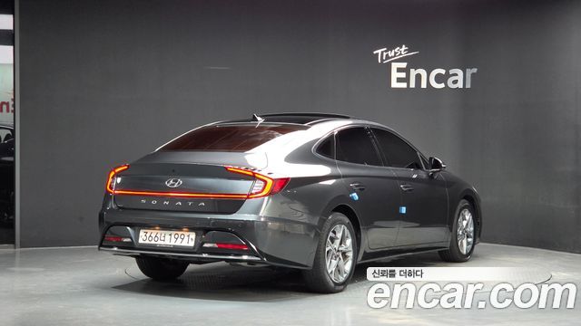 Hyundai Sonata 2.0 Premium Family — пробег 33 070 км — фото 2 из 5