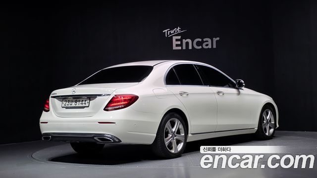 Mercedes-Benz E-Class из Кореи Encar