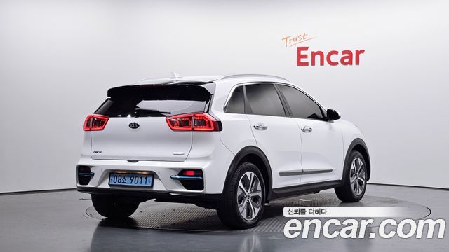 Kia Niro Noblesse — пробег 178 257 км — фото 2 из 5