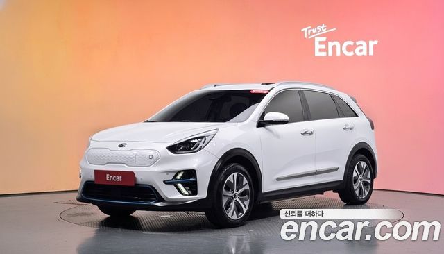 Kia Niro Noblesse — пробег 178 257 км — фото 1 из 5