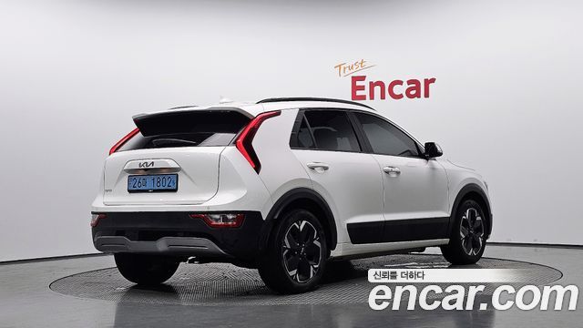 Kia Niro Air — пробег 182 365 км — фото 2 из 5