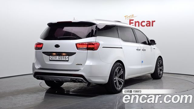 Kia Carnival 7-seater Limousine VIP — пробег 149 772 км — фото 2 из 5