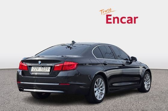 BMW 5-Series 528i xDrive — пробег 136 997 км — фото 2 из 5
