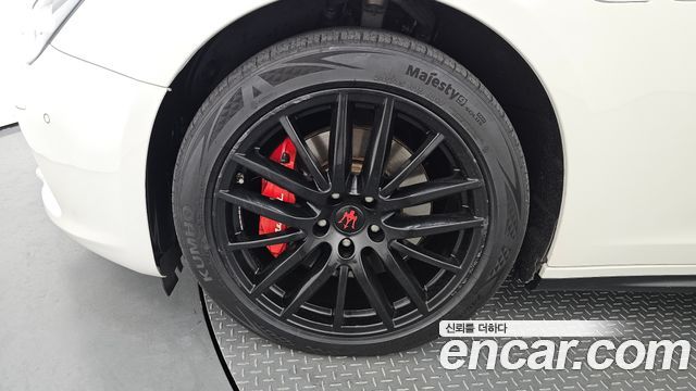 Maserati Ghibli из Кореи Encar