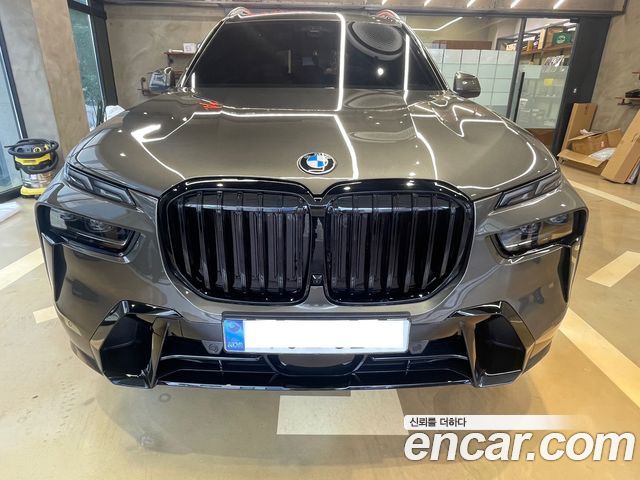 BMW X7 xDrive 40i M Sport 7STR — пробег 4 000 км — фото 3 из 5