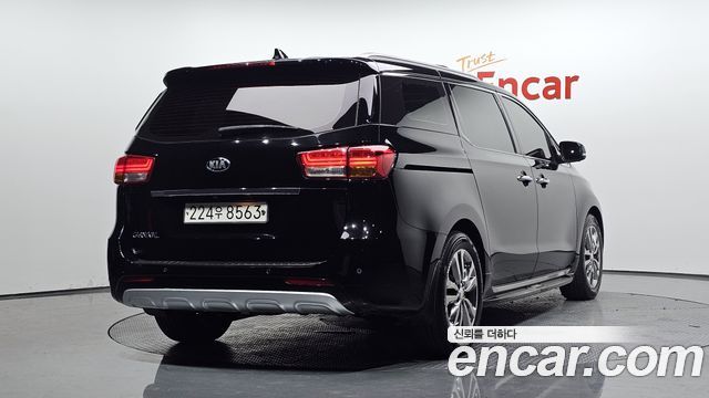 Kia Carnival из Кореи Encar