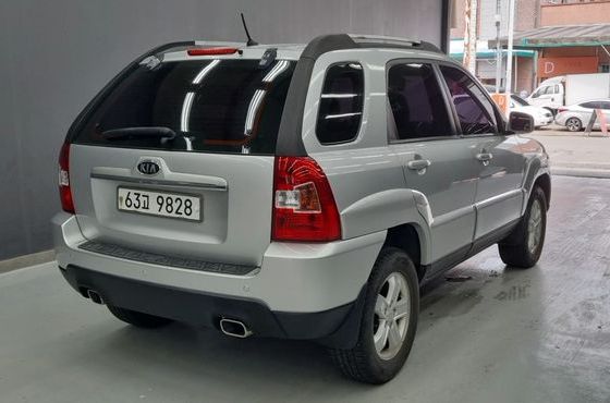 Kia Sportage Gasoline 2WD TLX Deluxe — пробег 188 376 км — фото 2 из 5