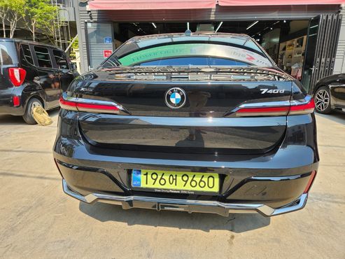 BMW 7-Series 740d xDrive M Sport — пробег 700 км — фото 5 из 5