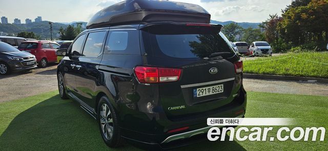 Kia Carnival из Кореи Encar
