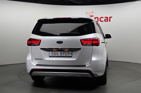 Kia Carnival 9-seater Noblesse — пробег 84 900 км — фото 4 из 5