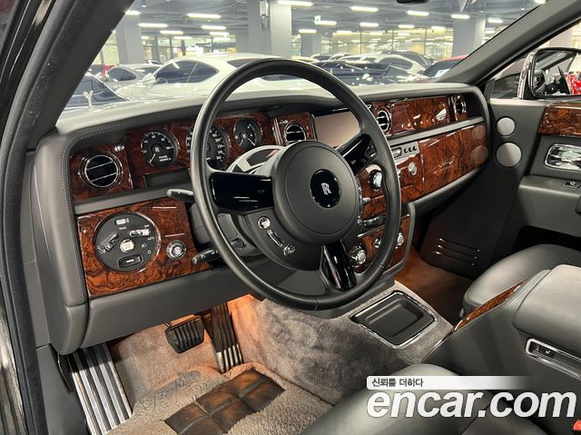 Rolls-Royce Phantom 6.7 EWB V12 — пробег 22 000 км — фото 4 из 5