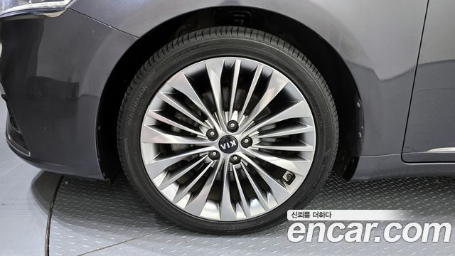 Kia K7 из Кореи Encar