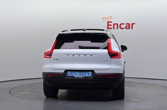 Volvo XC40 Twin Ultimate — пробег 93 160 км — фото 4 из 5
