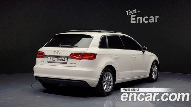 Audi A3 25 TDI Dynamic Sportback 8V — пробег 79 380 км — фото 2 из 5